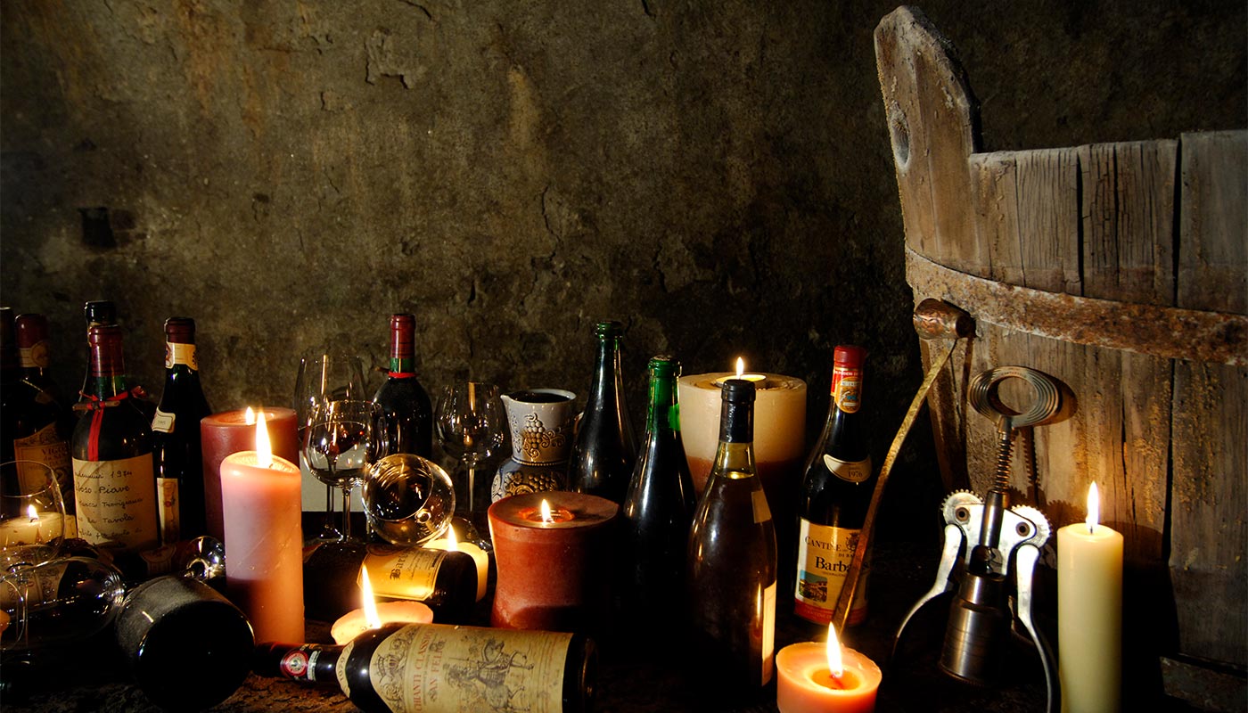 Scorcio di un'antica cantina di vini e liquori presso l'Hotel Gratschwirt