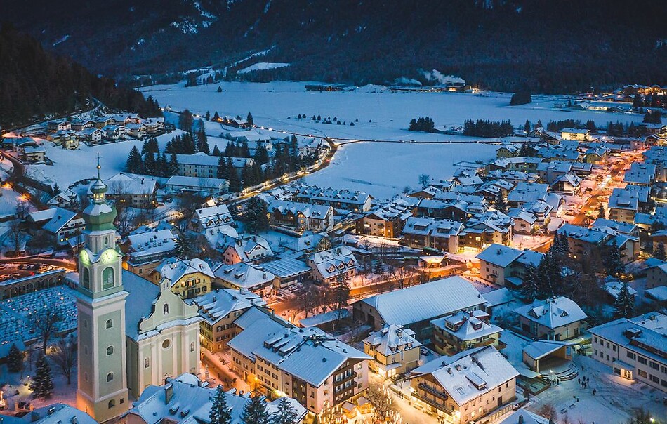 Christmas in the Dolomites 7=6