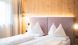 NEU - Suite Karl Magnus