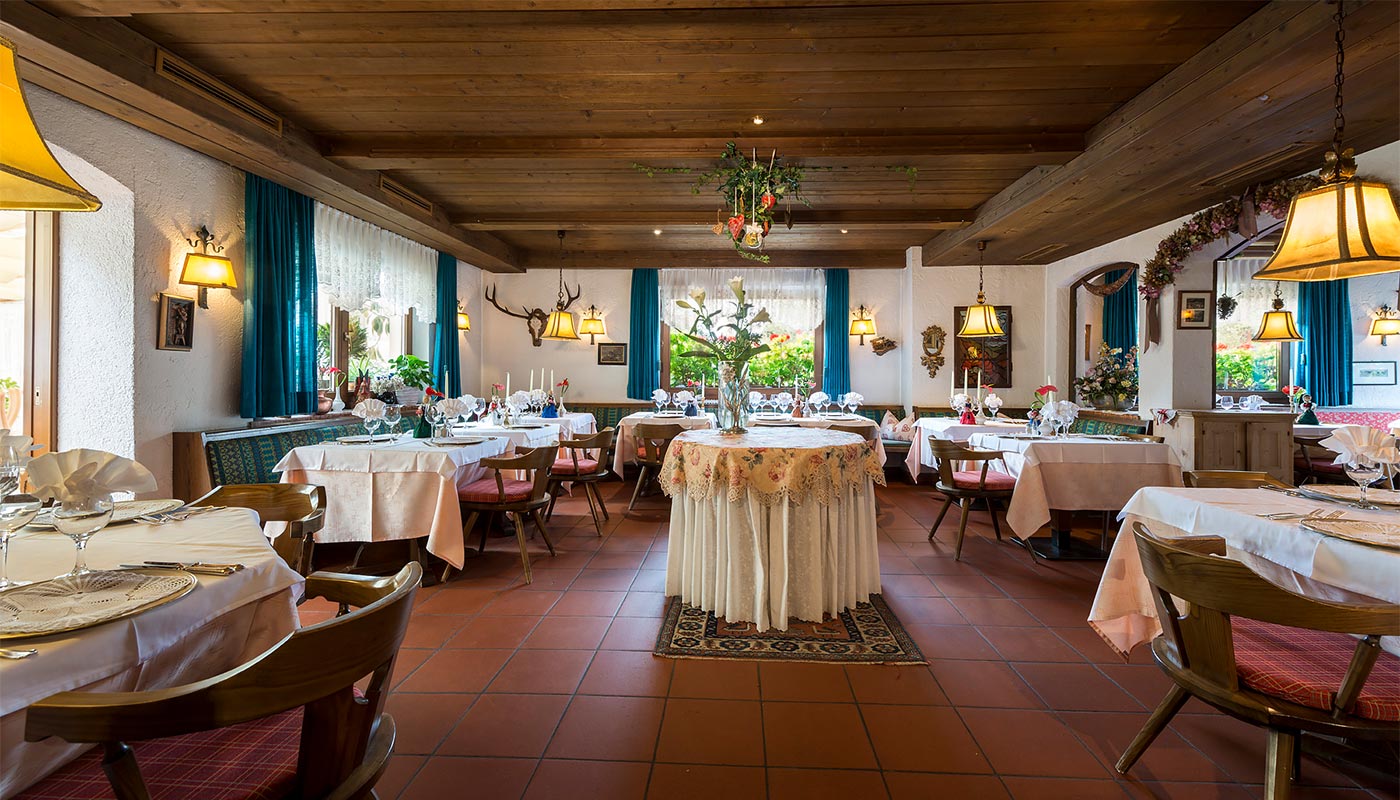 View of the Restaurant of Hotel Gratschwirt in Dobbiaco