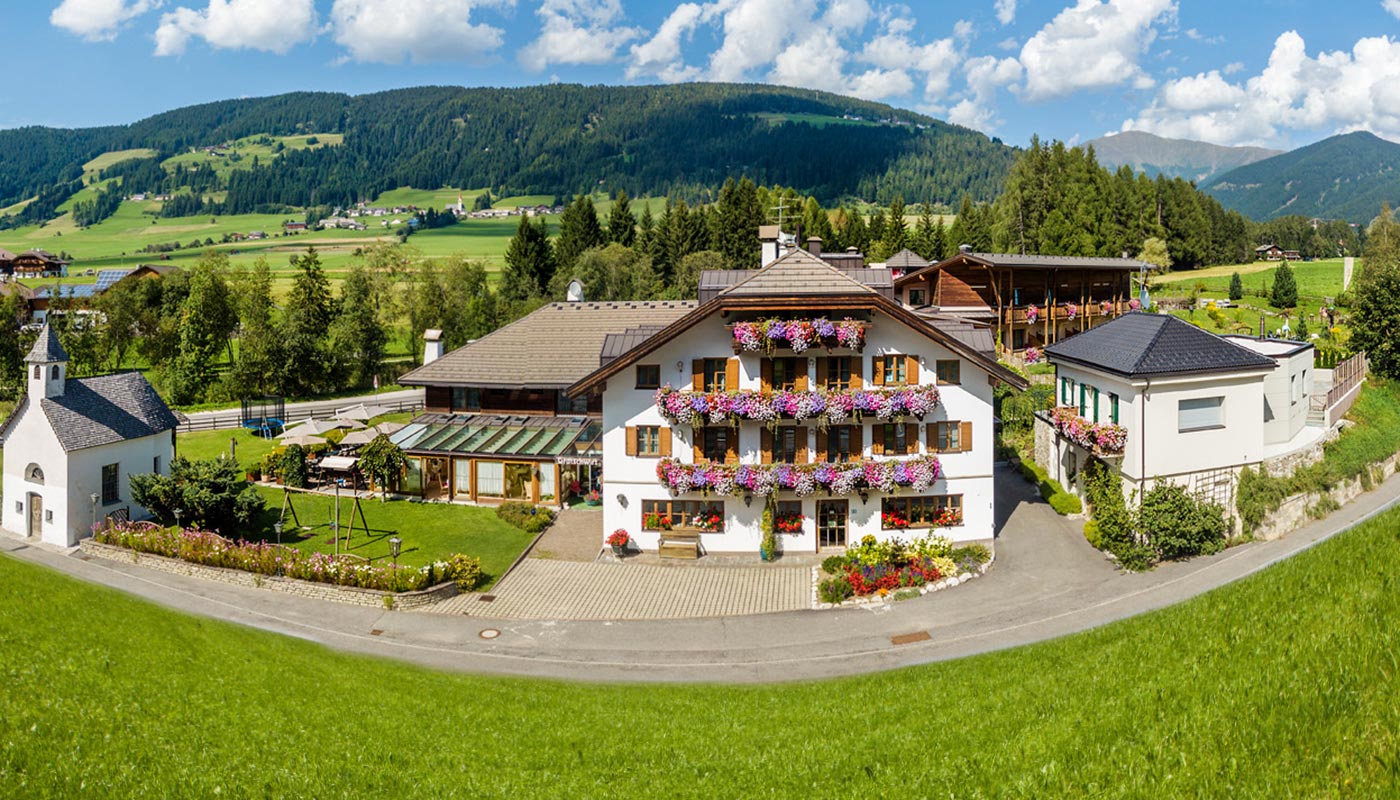 View of Hotel Gratschwirt during the summer